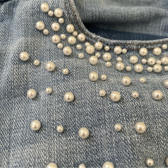 Cutoff shorts with pearl detail from Lulu’s - Picture 4 of 4